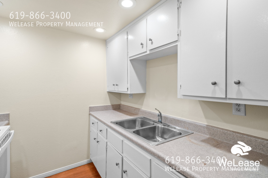 154 Daisy Ave #B - Photo 4 of 17