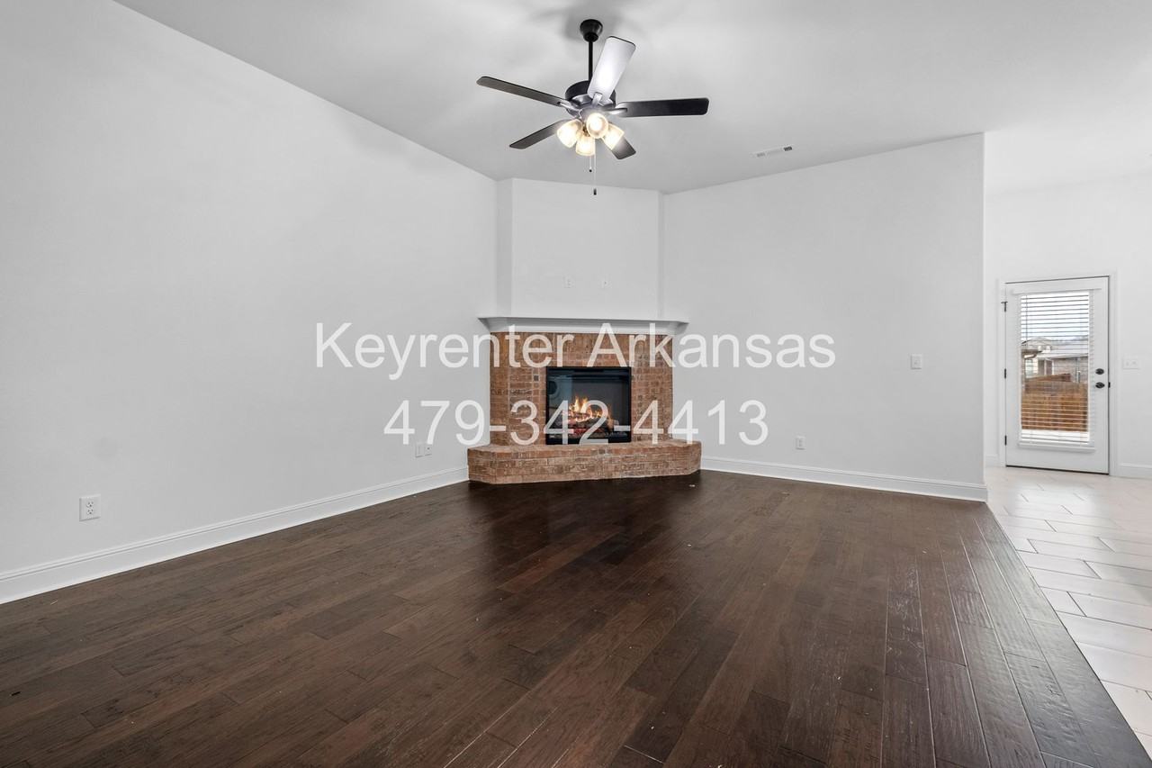 5907 Nw Hancock St - Photo 7 of 27