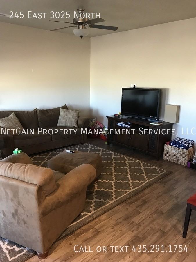 245 E 3025 N - Photo 2 of 10