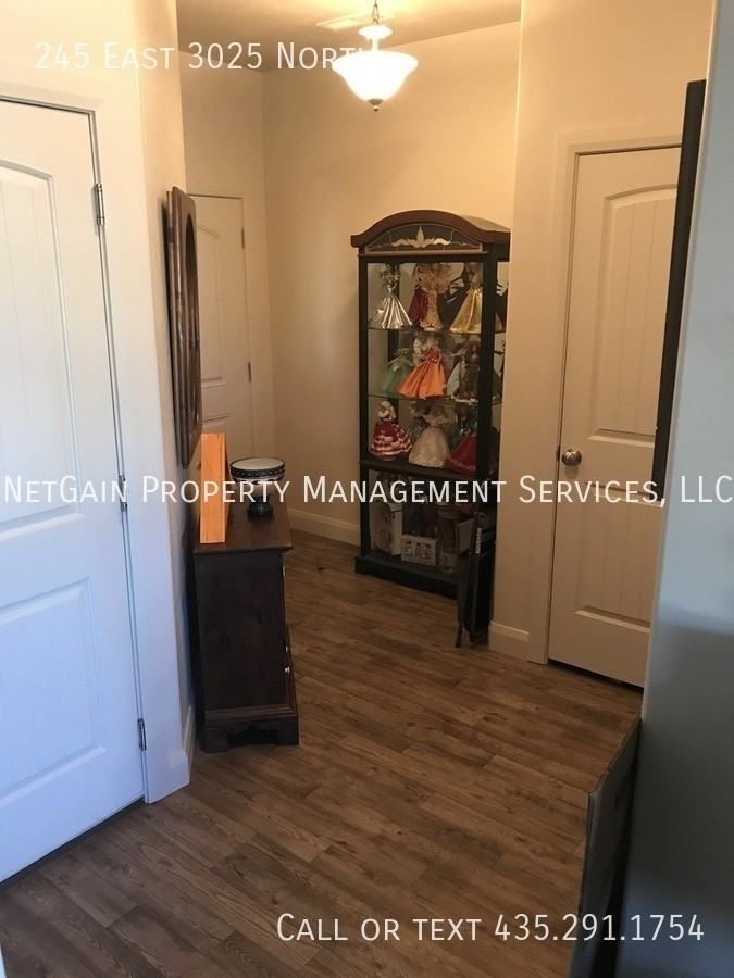 245 E 3025 N - Photo 5 of 10