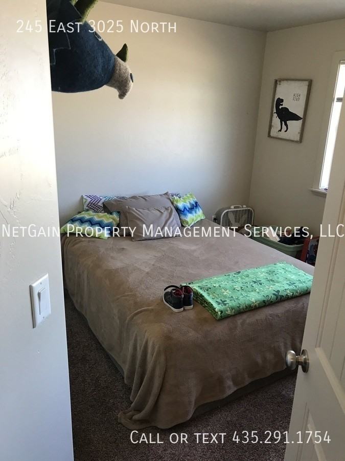 245 E 3025 N - Photo 7 of 10