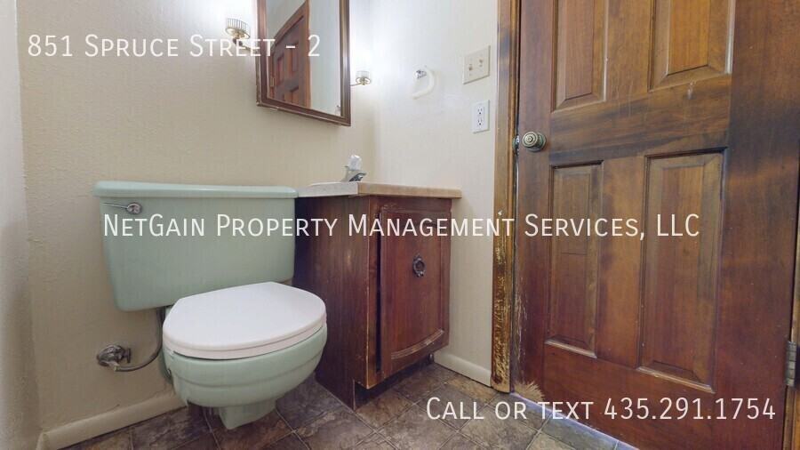 851 Spruce St #2 - Photo 5 of 30