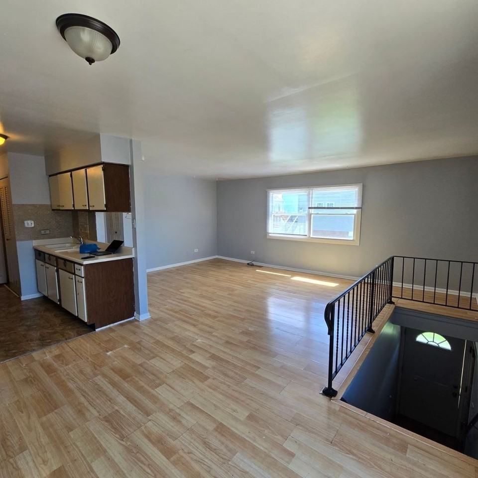 20169 Ash Ln - Photo 2 of 14