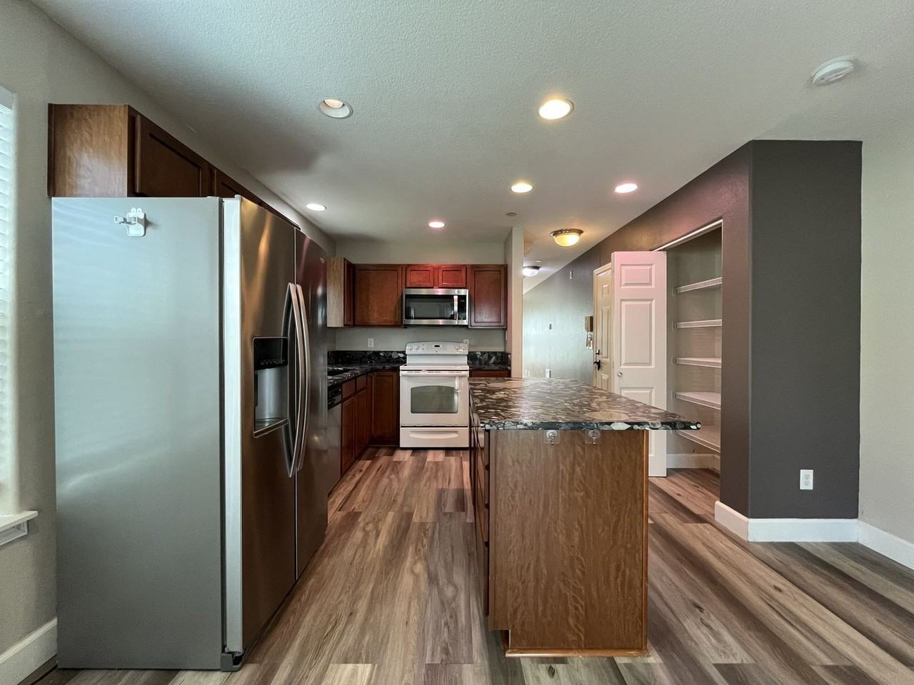 11921 Se Ash St #15 - Photo 7 of 35