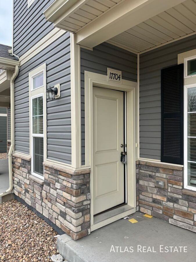 17704 E 103rd Ave - Photo 2 of 36