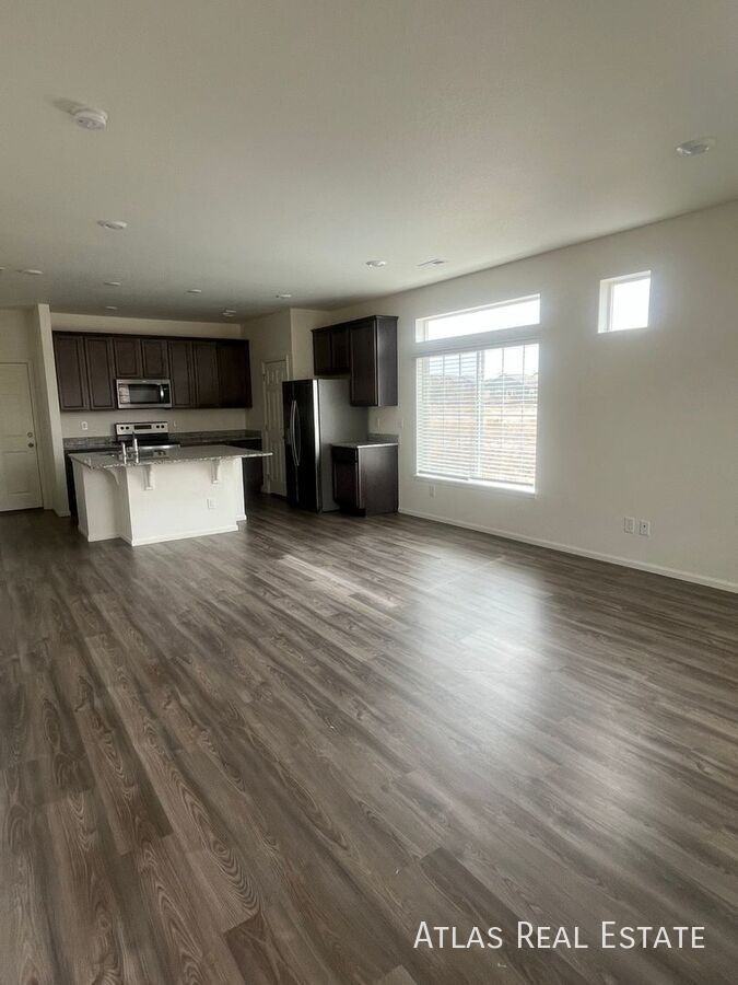 17704 E 103rd Ave - Photo 6 of 36