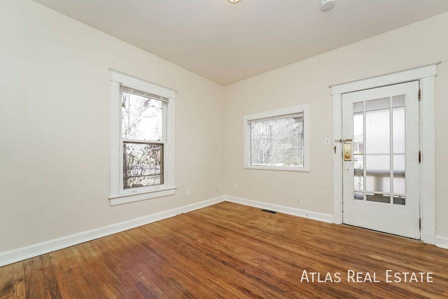 1917 S Fox St - Photo 3 of 20