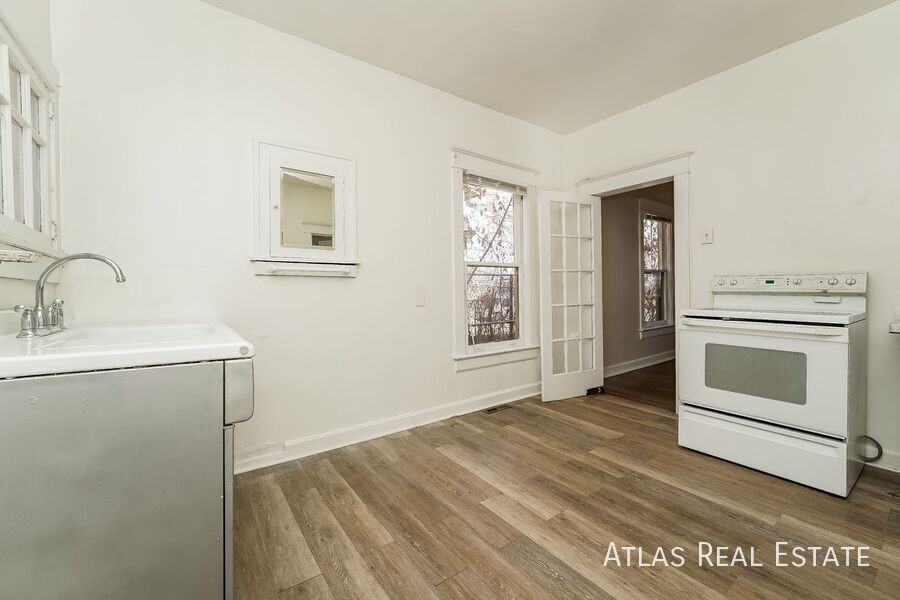 1917 S Fox St - Photo 5 of 20