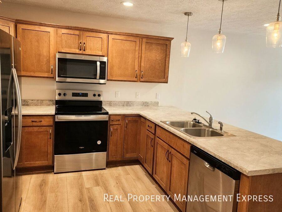 9436 W Dolores Dr - Photo 2 of 9