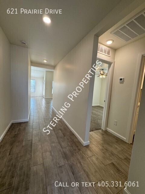 621 Prairie Dr - Photo 3 of 31