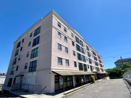 featured image of 2009 Greene St #304
