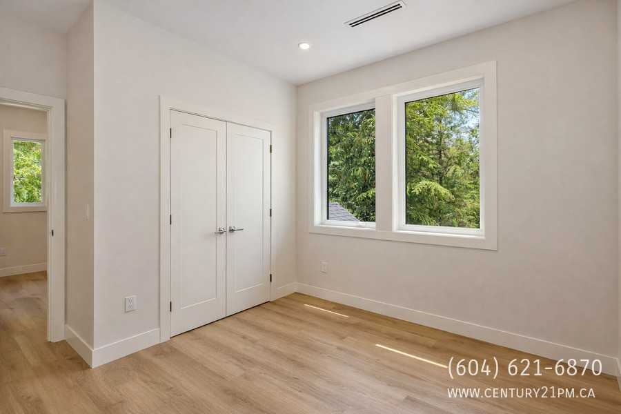 34165 Hartman Ave Uppr - Photo 7 of 19