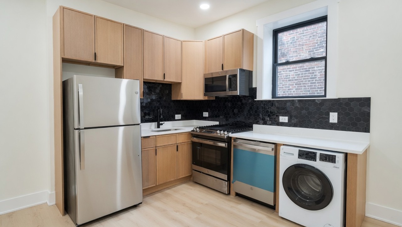 944 N Damen Ave #2F