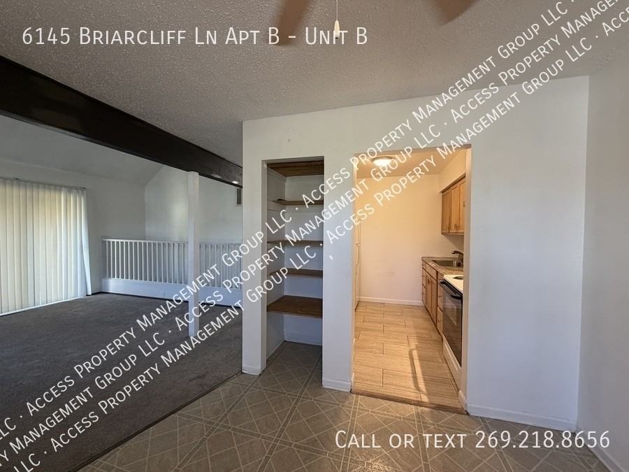 6145 Briarcliff Ln Apt B #B - Photo 7 of 17