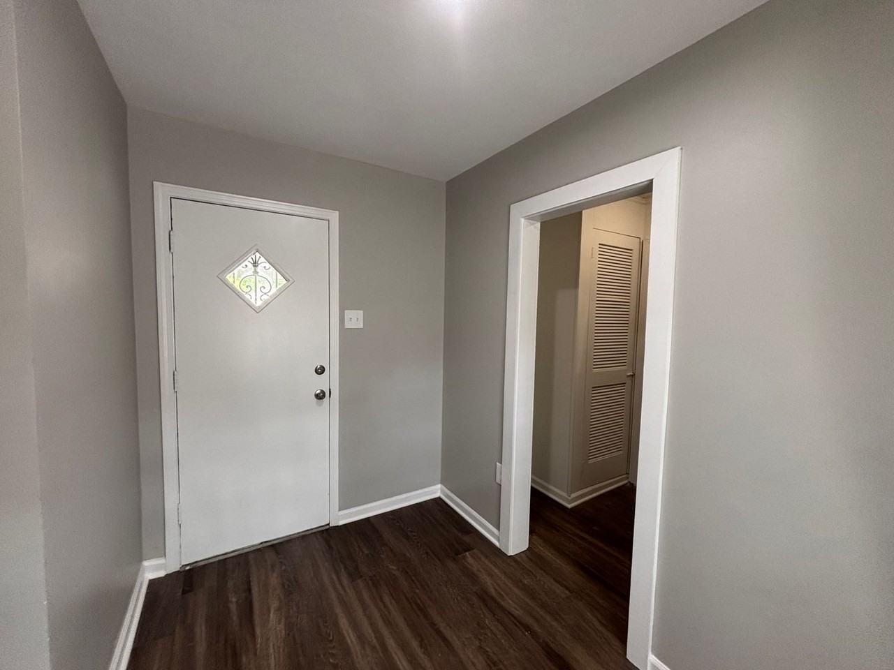 3521 Steele St - Photo 3 of 21