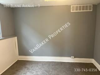 580 Blaine Ave #3 - Photo 7 of 9