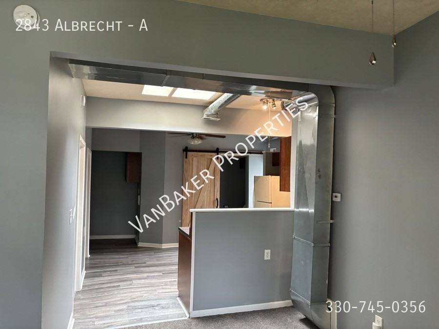 2843 Albrecht Ave #A - Photo 3 of 9