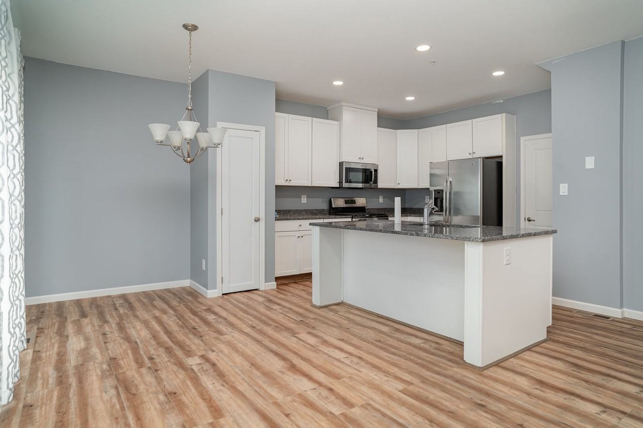 4029 Silver Charm Ct - Photo 7 of 28