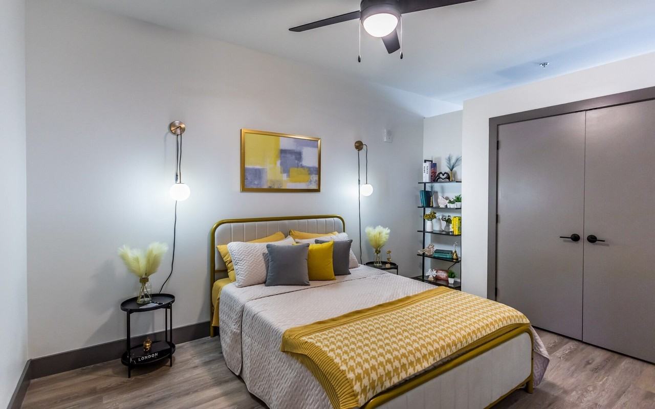 Martin on Main Apartments - Photo 5 of 18