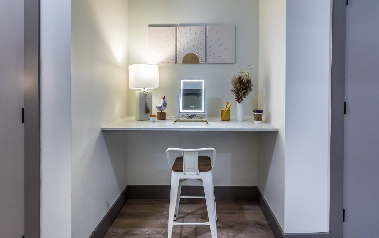 Martin on Main Apartments - Photo 7 of 18