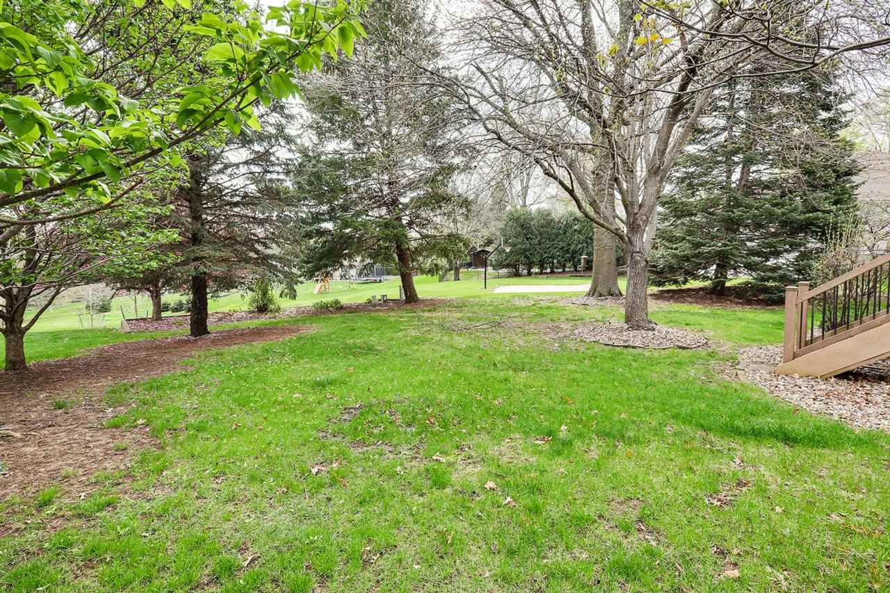 1428 Edgewood Dr - Photo 2 of 25
