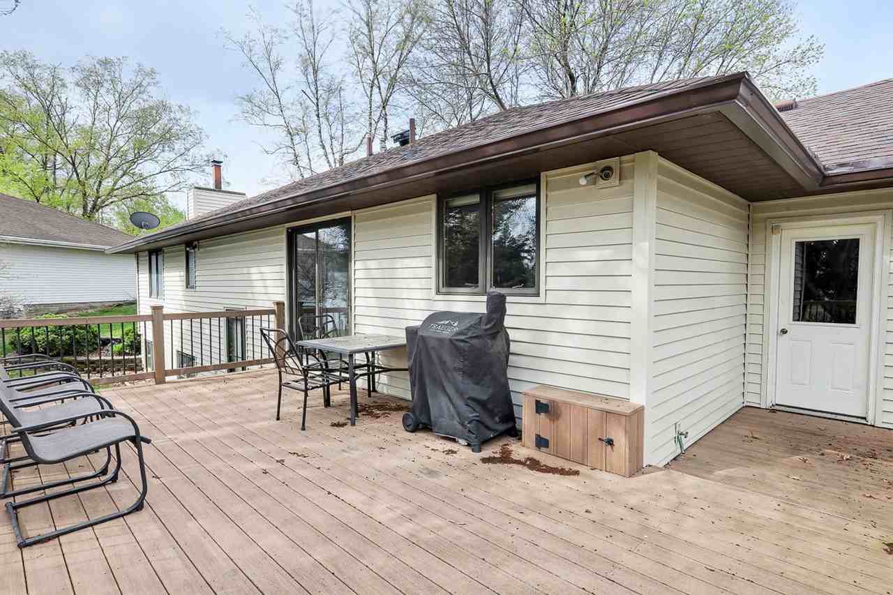 1428 Edgewood Dr - Photo 4 of 25
