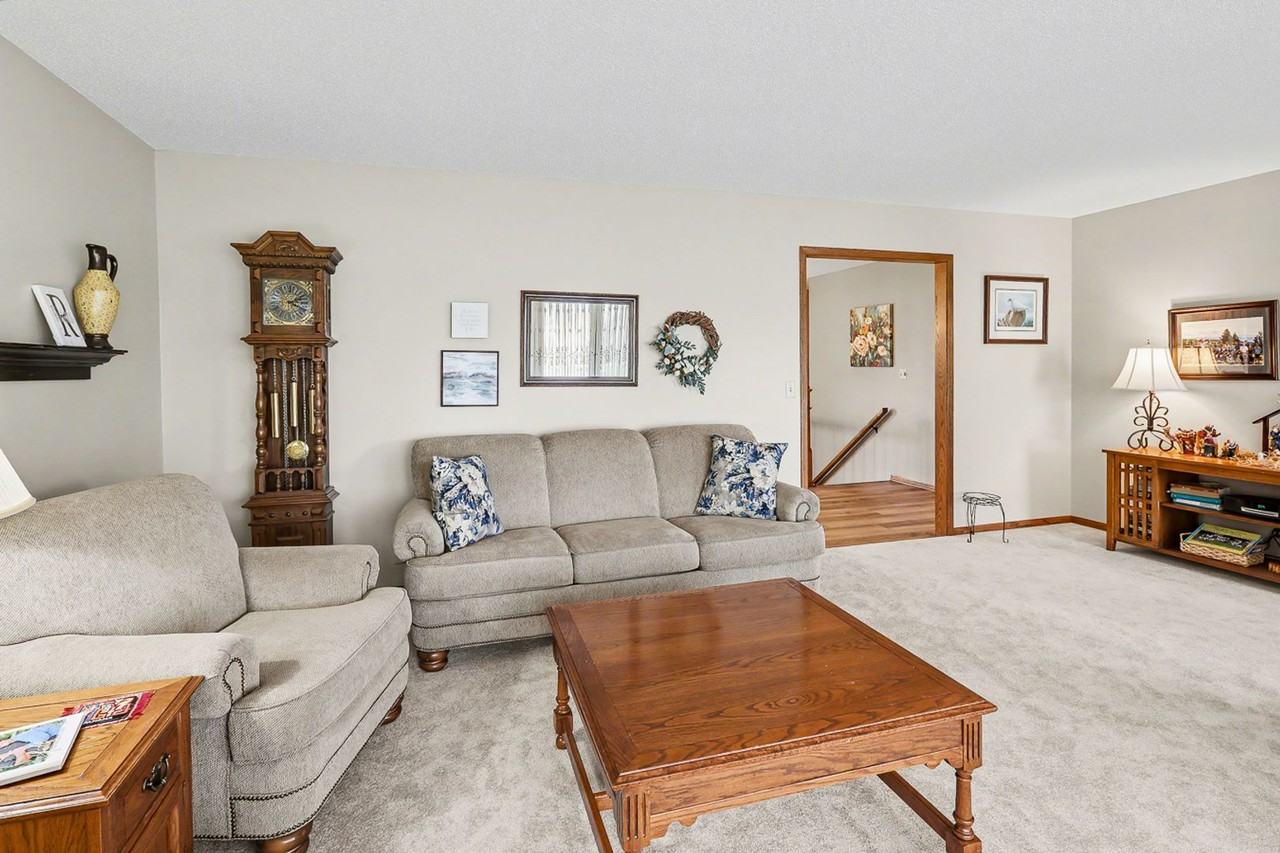 1428 Edgewood Dr - Photo 6 of 25