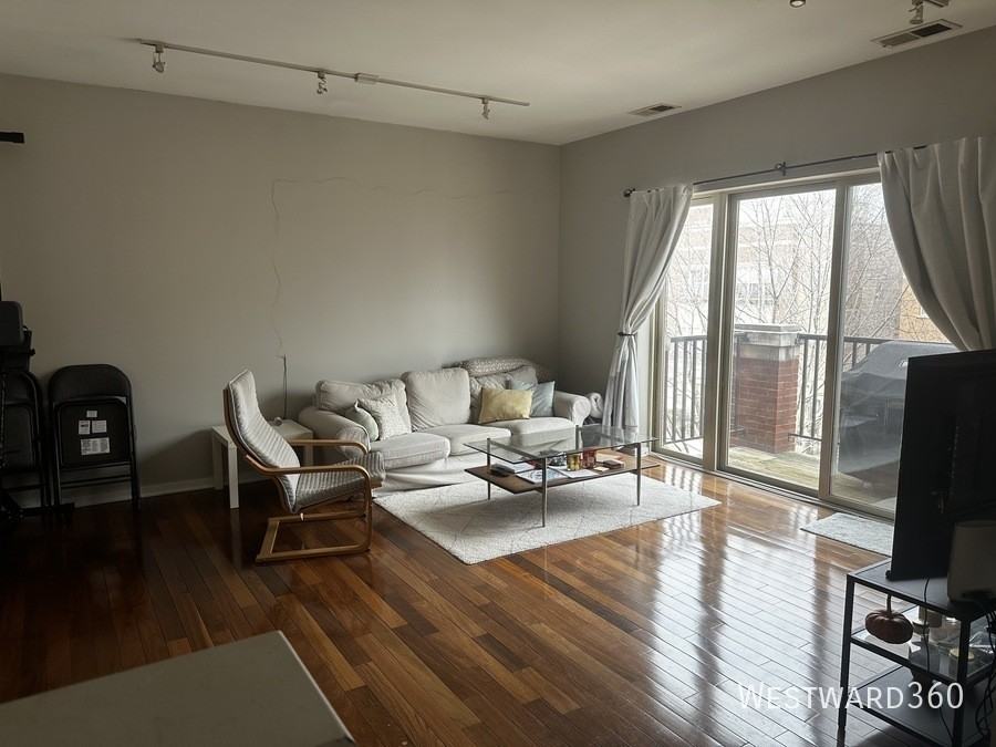 1121 W Washburne Ave #301 - Photo 2 of 14
