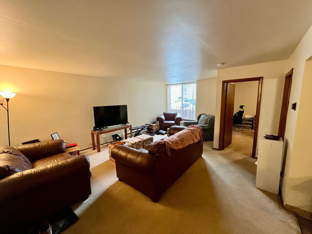 1320 E Capitol Drive - Photo 2 of 20