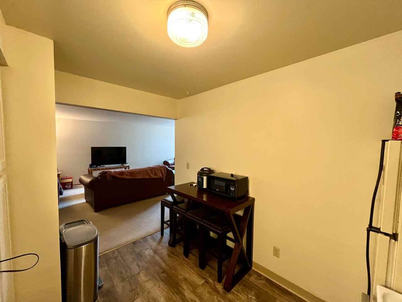 1320 E Capitol Drive - Photo 6 of 20