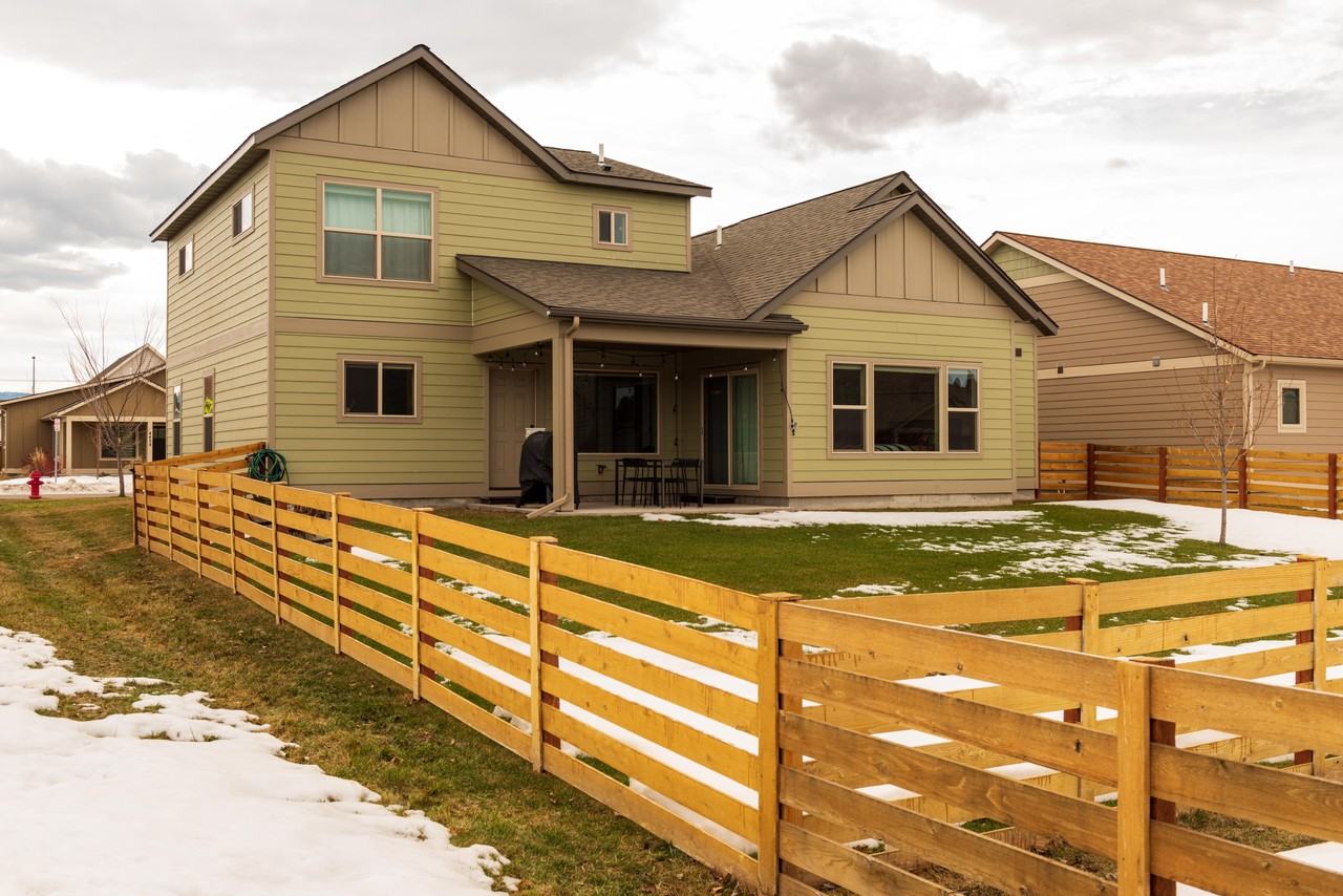 4461 Glenwood Dr #NA - Photo 3 of 17