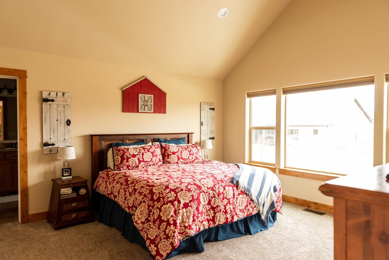 4461 Glenwood Dr #NA - Photo 6 of 17