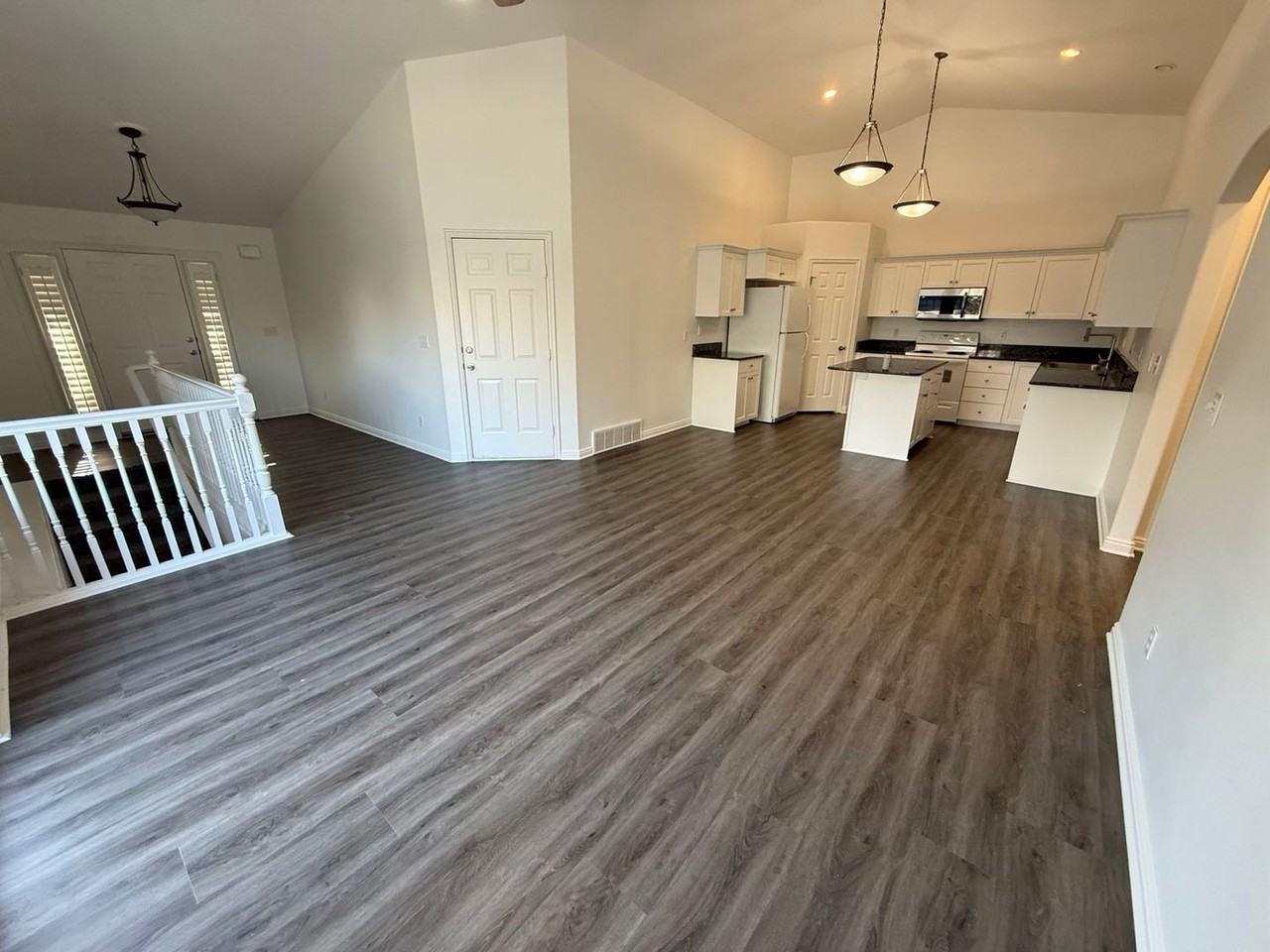 4207 N Pilgrims Cir - Photo 5 of 26