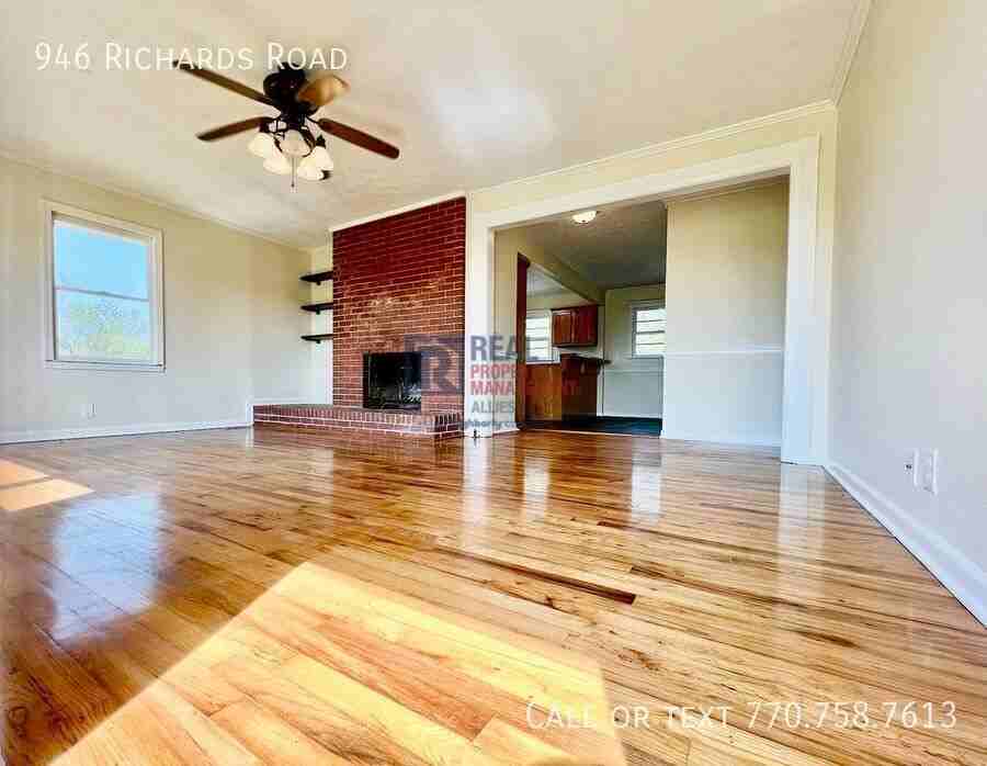 946 Richards Rd Ne - Photo 2 of 13