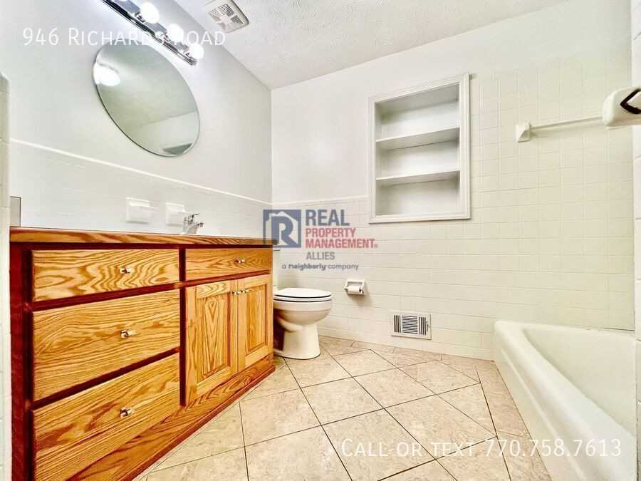 946 Richards Rd Ne - Photo 5 of 13