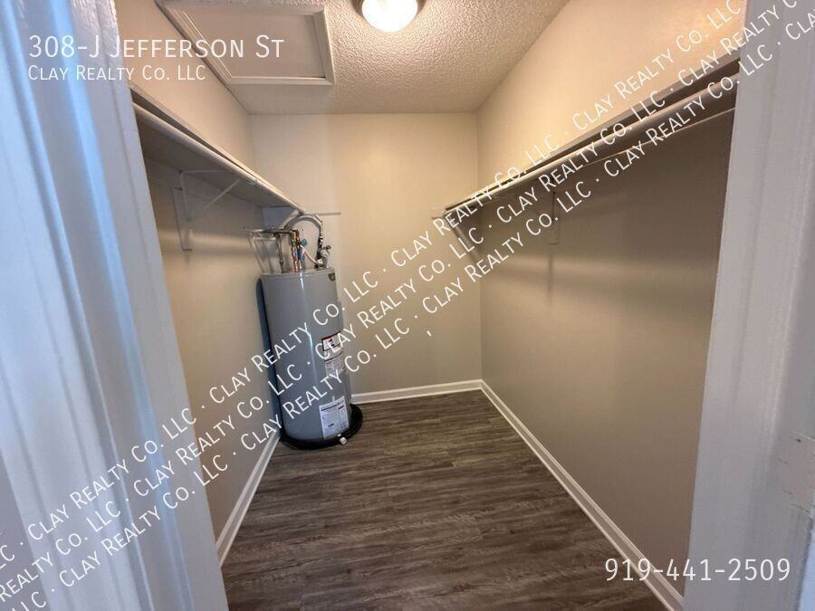 308 Jefferson St Apt J - Photo 5 of 21