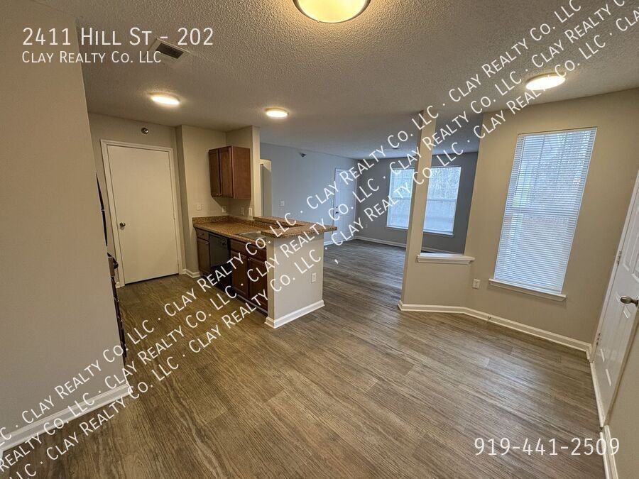 2411 Hill St #202 - Photo 4 of 22