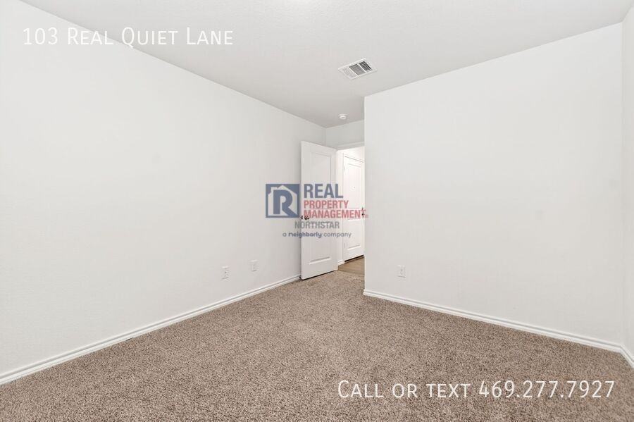 103 Real Quiet Ln - Photo 2 of 28