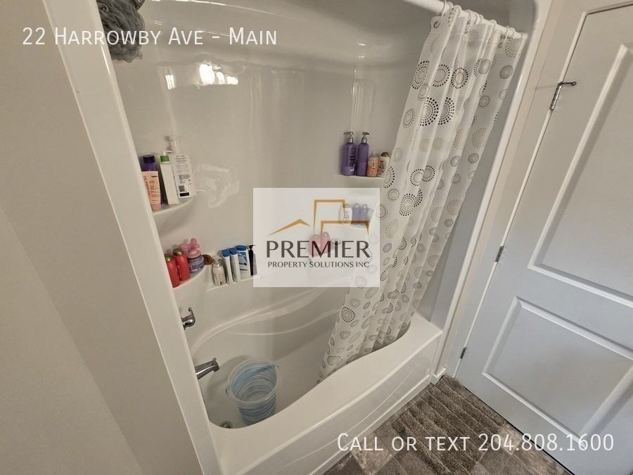 22 Harrowby Ave #MAIN - Photo 7 of 11