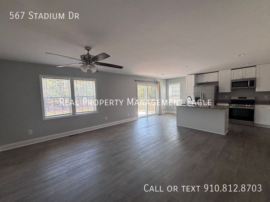 567 Stadium Dr - Photo 4 of 19