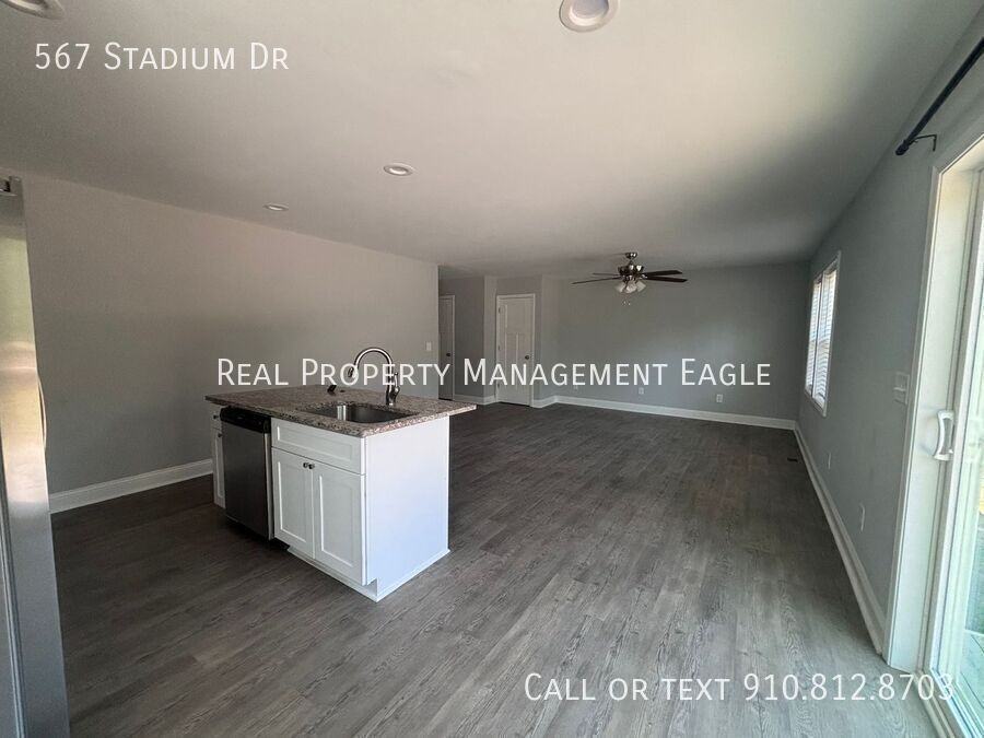 567 Stadium Dr - Photo 6 of 19