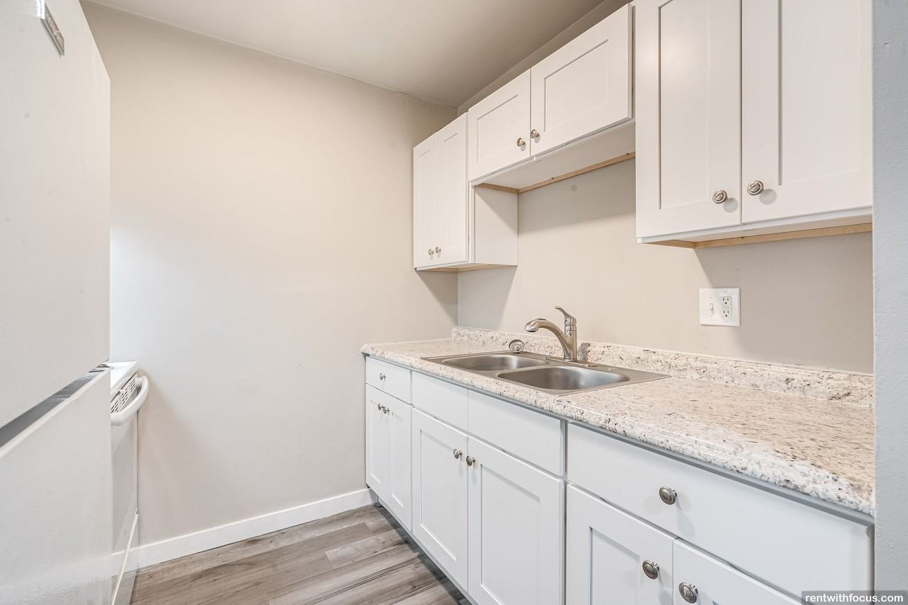 EVERGREEN PLACE - Photo 2 of 20