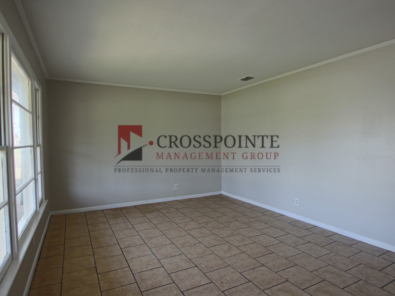 1712 Redbud Ave - Photo 3 of 21