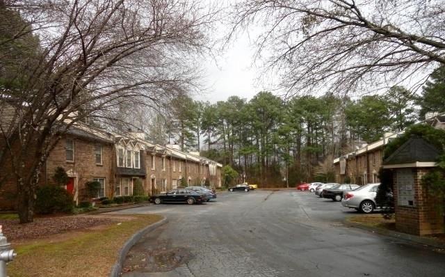 145 Forrest Ave - Photo 2 of 12