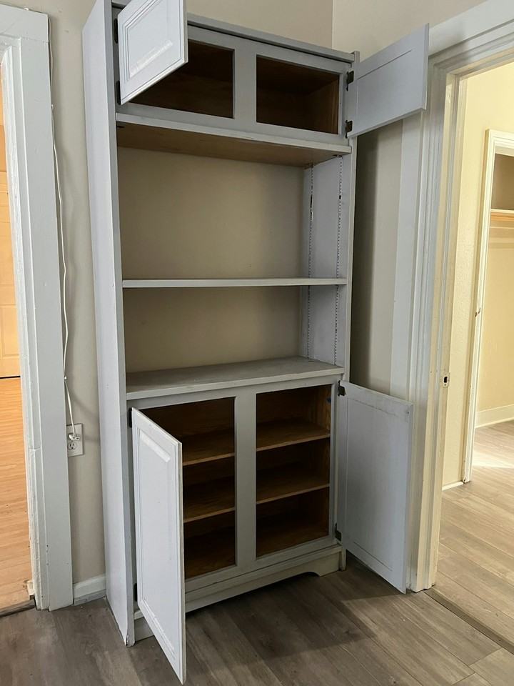 935 Prospect Avenue Northeast, Unit 1B - Photo 2 of 11