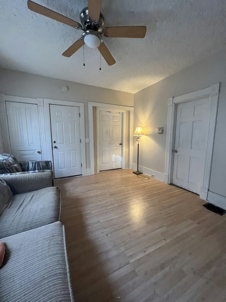935 Prospect Avenue Northeast, Unit 1B - Photo 4 of 11