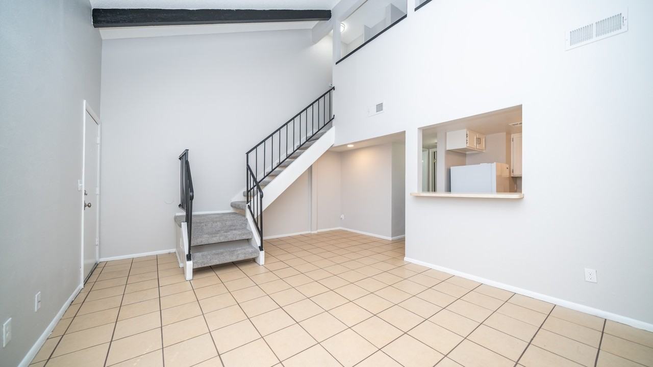 1831 West Mulberry Drive, Unit 242 - Photo 5 of 22