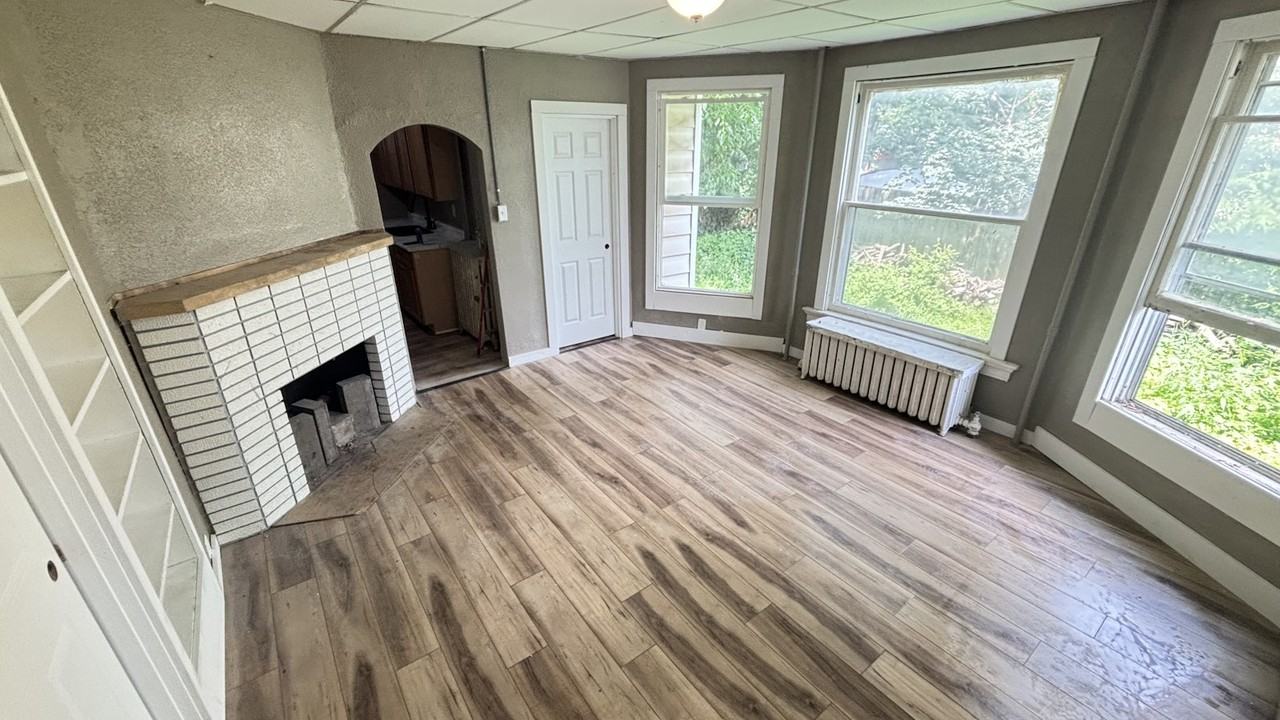 1012 West 3rd Street, Unit 1FL - Photo 2 of 10