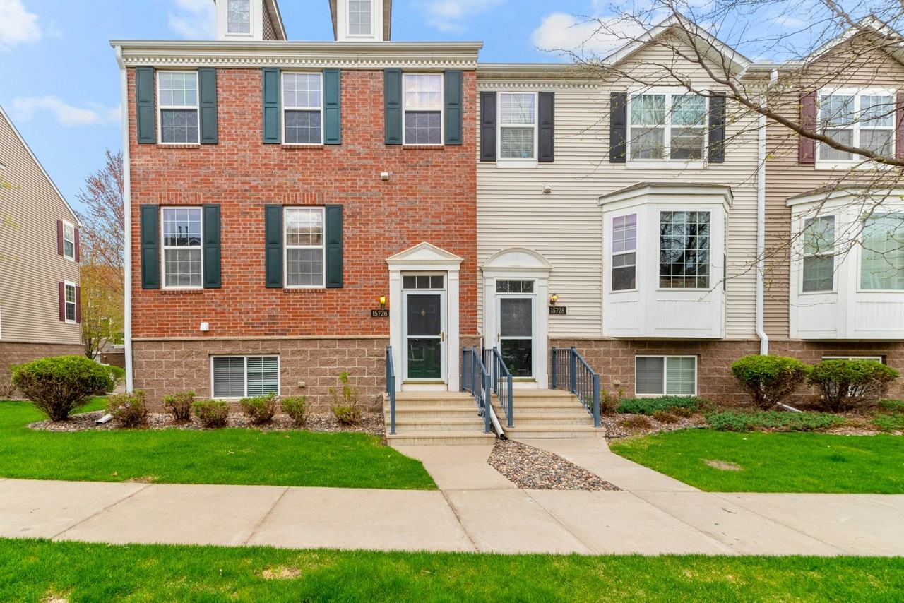 15726 Frisian Lane - Photo 3 of 46