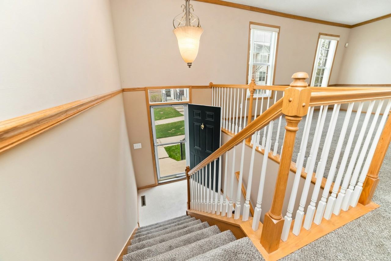 15726 Frisian Lane - Photo 5 of 46